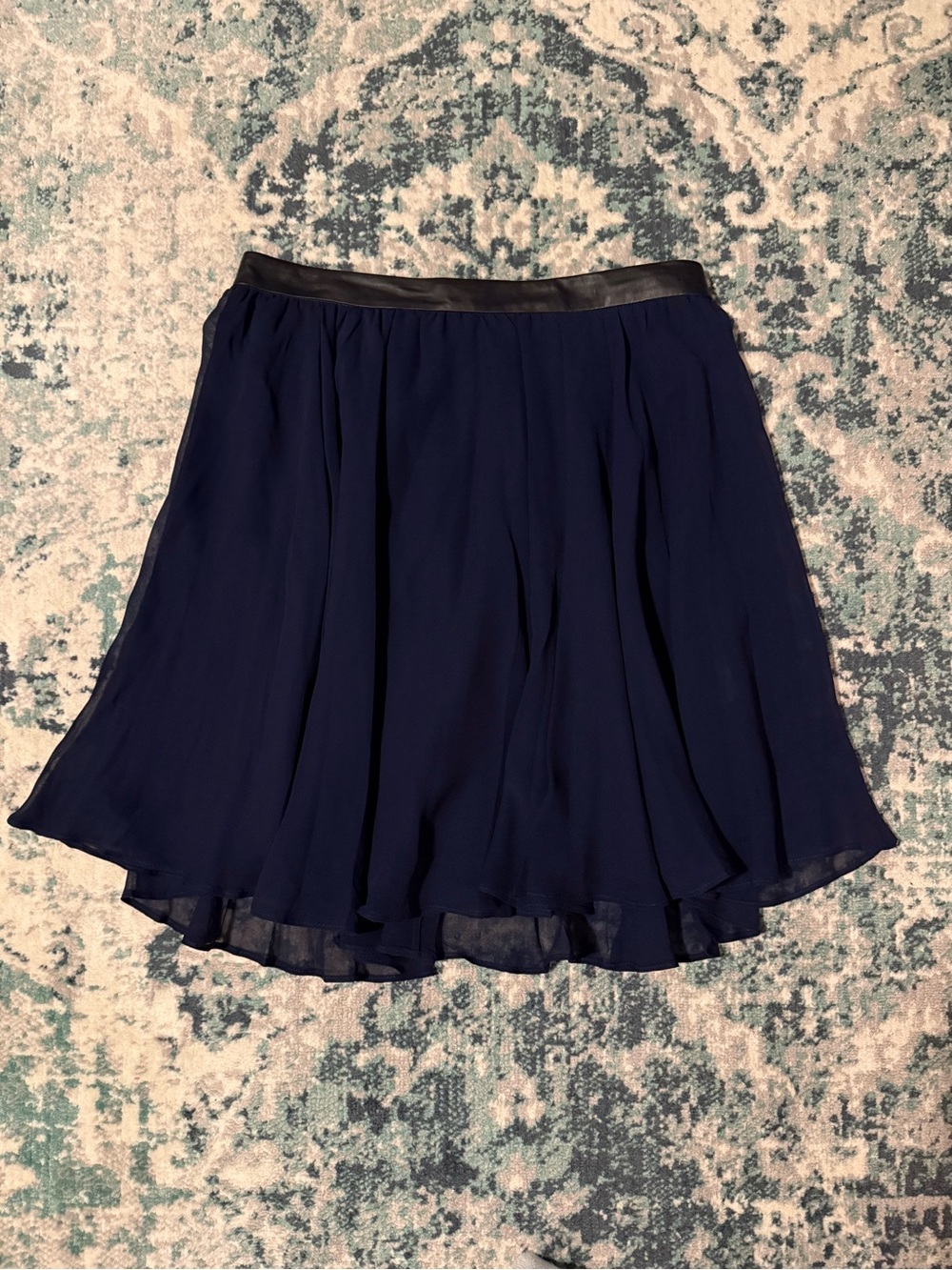 Alice + Olivia Navy Chiffon Skirt with Black Leather Waistband Size 6
